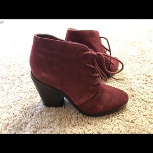 Steve Madden Maroon Heeled Booties